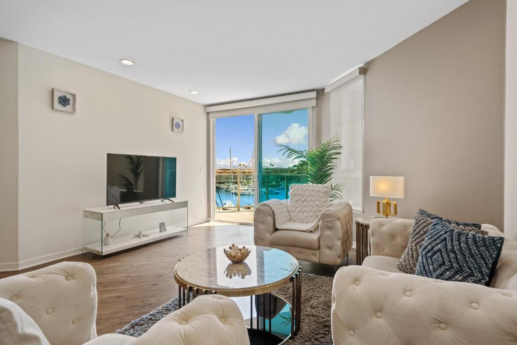 Photo of Venice Marina Water Front Luxury Condo in Marina del Rey, CA