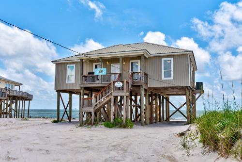Photo #2 of Off The Hook - Very private lot with amazing gulf views perfect for your family beach vacation home in Dauphin Island, AL