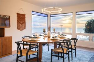 Photo #4 of Sunset Serenity On The Cliffs! in San Diego, CA