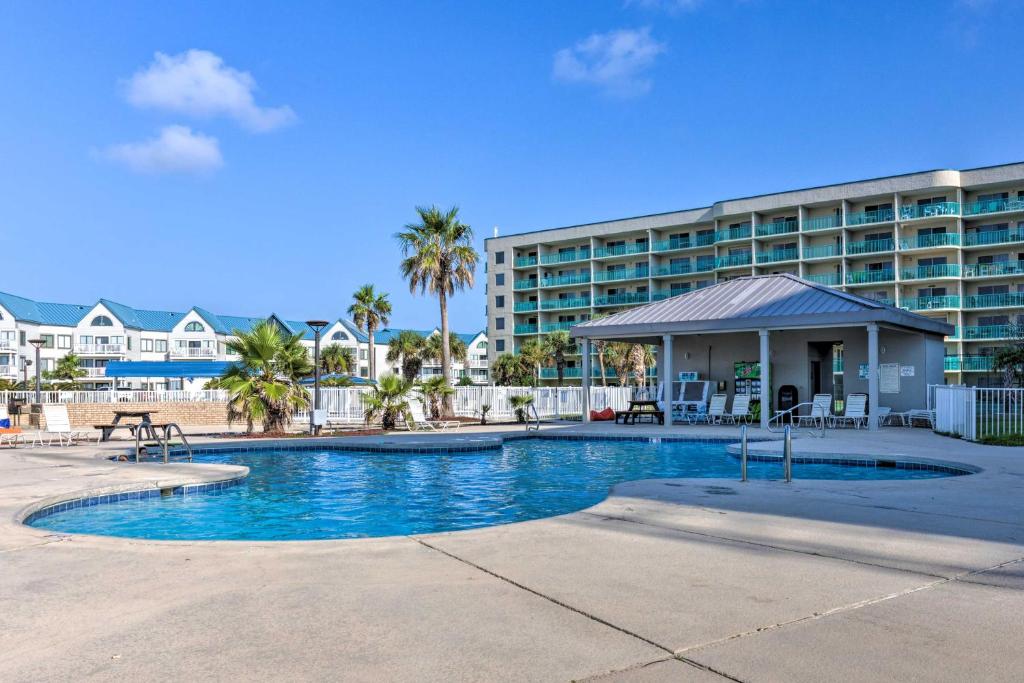 Photo #1 of Relaxing Gulf Shores Condo with Beach-View Balcony in Gulf Shores, AL