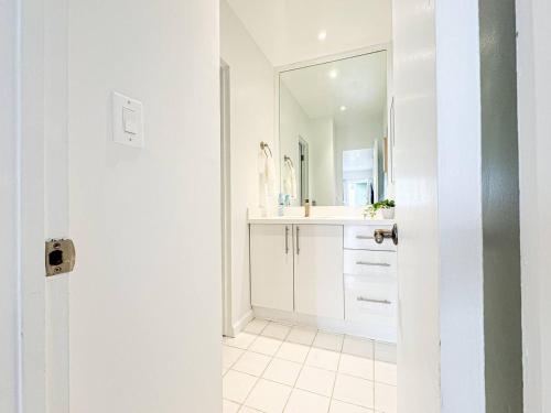 Photo #3 of Serene 1-BR Haven Near Ocean Views - VE4-VE in Marina del Rey, CA