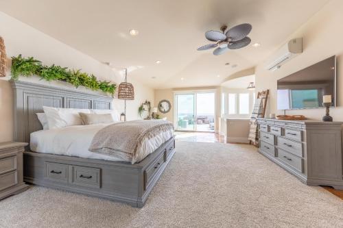 Photo #2 of Stunning Oceanfront Home - Incredible Views in Oceanside, CA