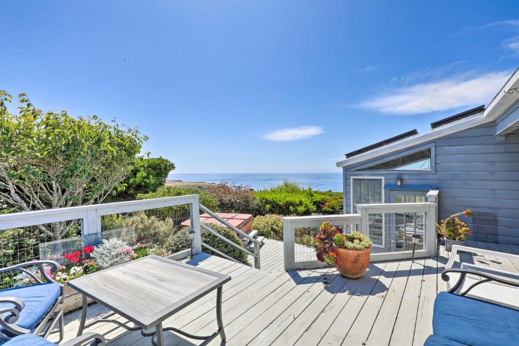Photo #1 of Oceanfront Irish Beach Sea Haven Home with Hot Tub in Manchester, CA