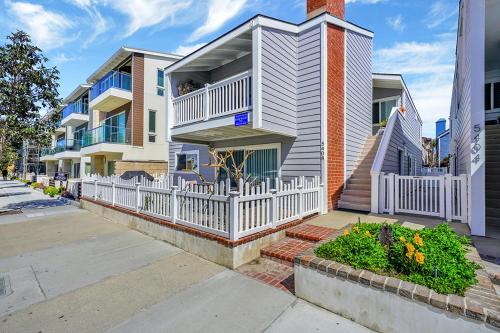 Photo #2 of 5408 Seashore Dr A in Newport Beach, CA