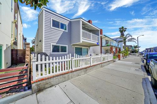 Photo #3 of 5408 Seashore Dr A in Newport Beach, CA
