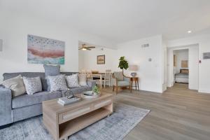 Photo #4 of 5408 Seashore Dr A in Newport Beach, CA