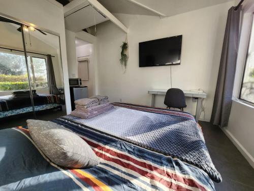 Photo #2 of Private Room1 Own Bath Own Entry Shared Kitchen Walk to UCSD in San Diego, CA