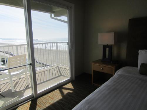 Photo #2 of Surfer Beach Hotel in San Diego, CA