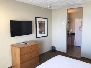 Photo #6 of Surfer Beach Hotel in San Diego, CA