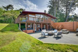 Photo #6 of McKinleyville Getaway with Hot Tub and Ocean Views! in Eureka, CA