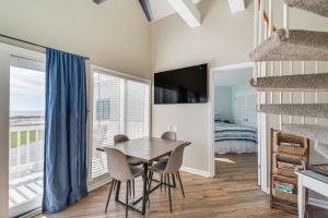 Photo #5 of Gulf Shores Condo with Balcony and Ocean Views! in Gulf Shores, AL
