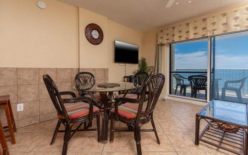 Photo #3 of Royal Palms 1207 condo in Gulf Shores, AL