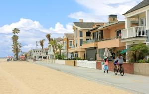 Photo #5 of 1404 W Oceanfront C in Newport Beach, CA