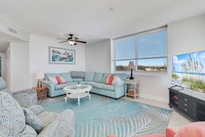 Photo #6 of Avalon 201 - Large Beachfront unit w/ Beautiful Ocean View! in Gulf Shores, AL