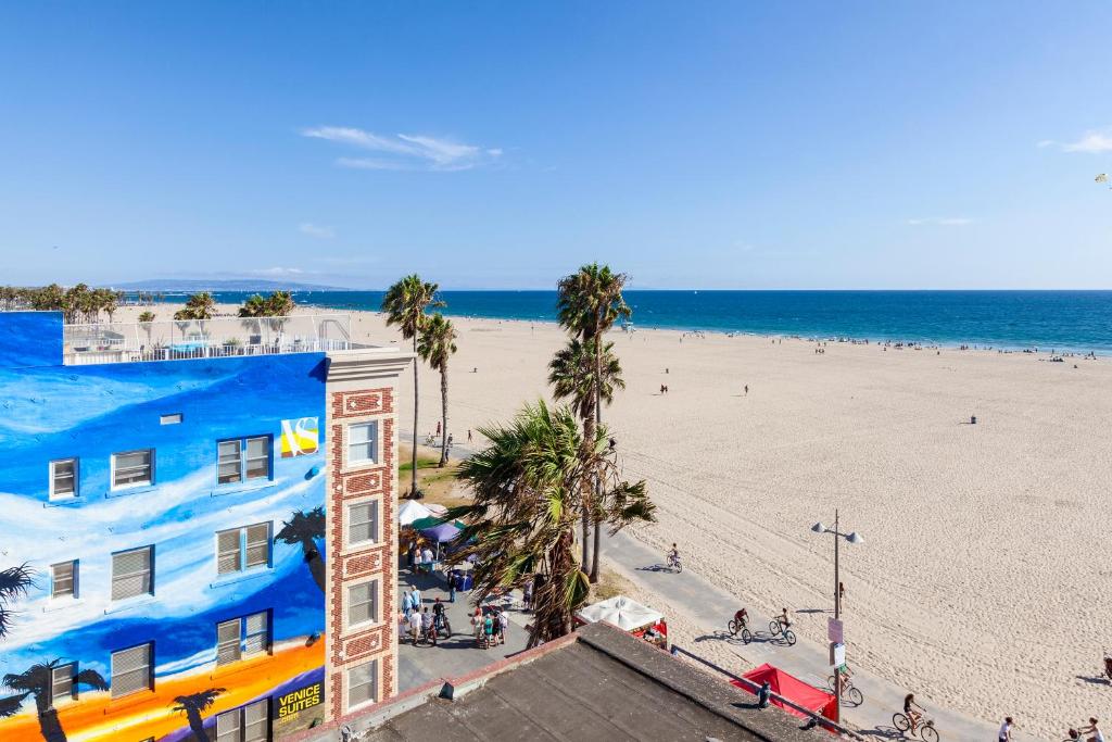 Photo of Venice Suites in Los Angeles, CA