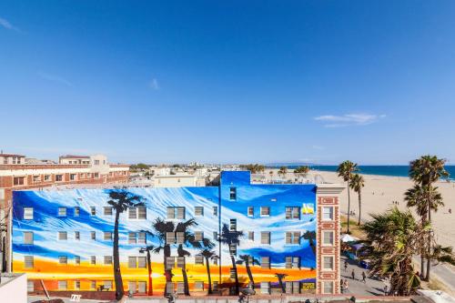 Photo #3 of Venice Suites in Los Angeles, CA