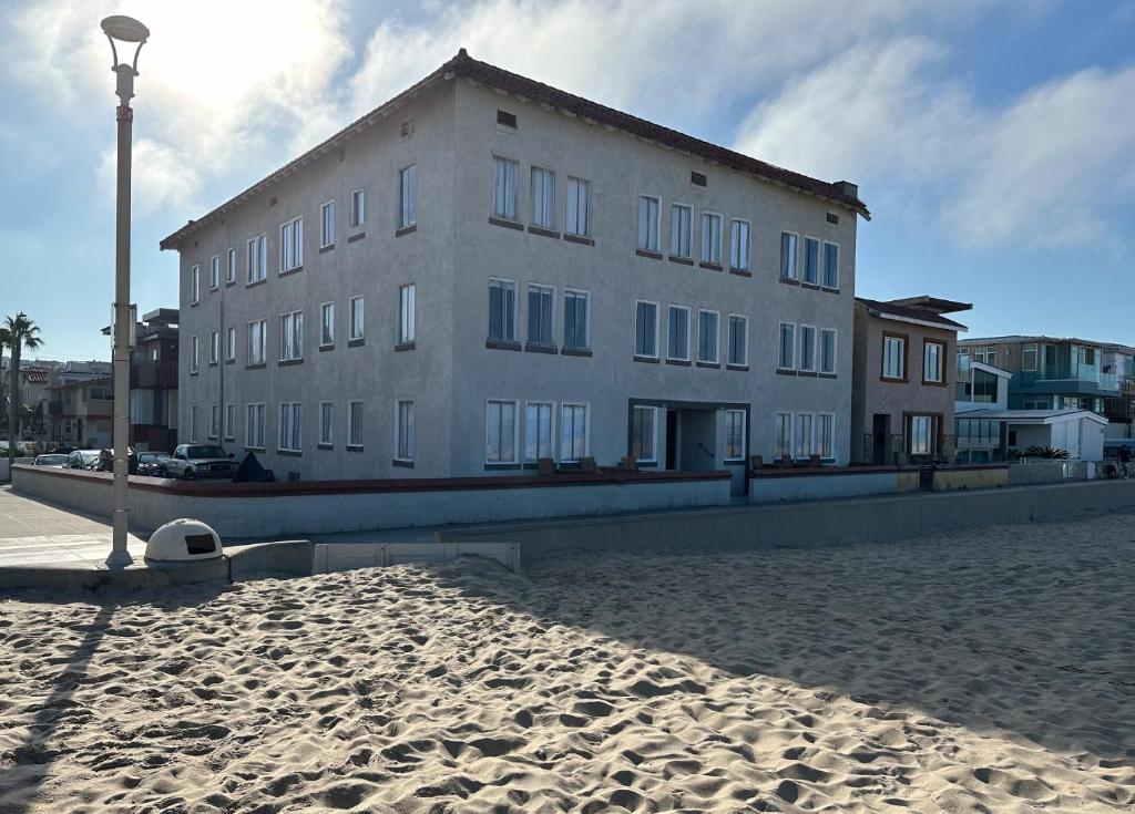 Photo #1 of The Vurpillat in Hermosa Beach, CA
