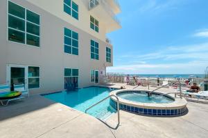 Photo #4 of Crystal Shores West 702 in Gulf Shores, AL