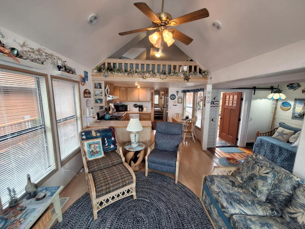 Photo of Luxurious Oceanfront Cabin 7 Getaway W Hot Tub in Smith River, CA