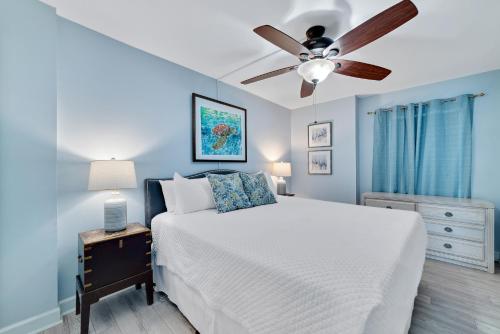 Photo #2 of Clearwater Unit 7B in Gulf Shores, AL