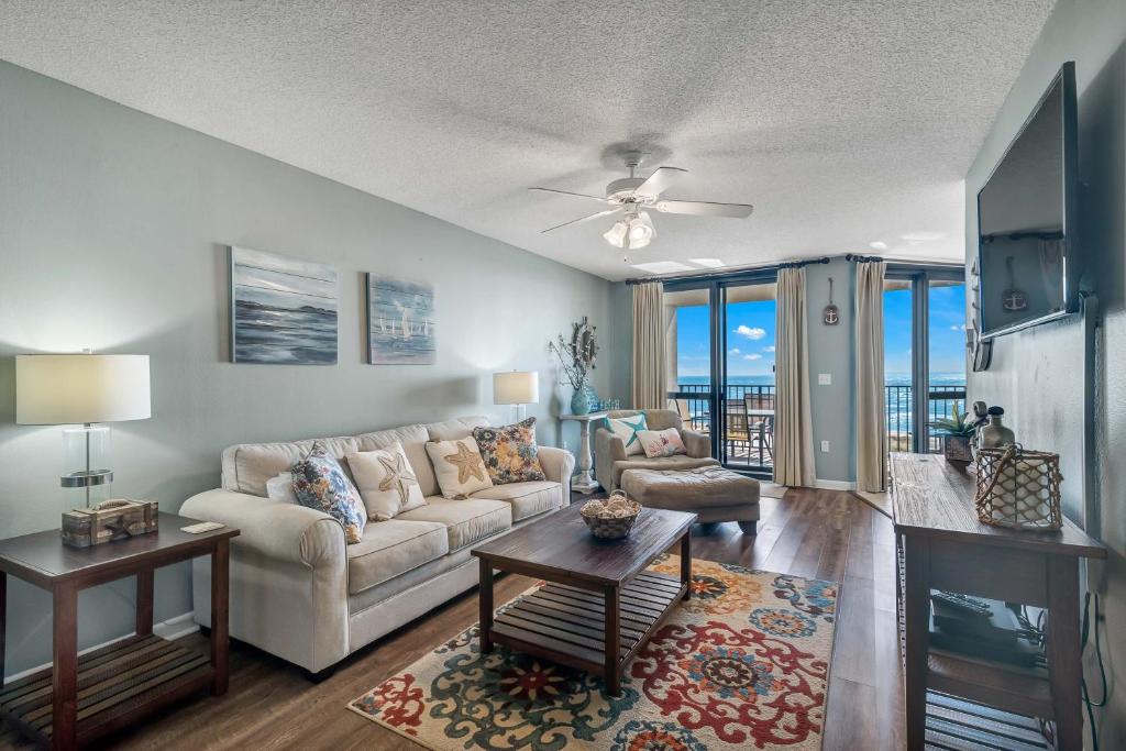 Photo #1 of Phoenix 6 502 in Orange Beach, AL