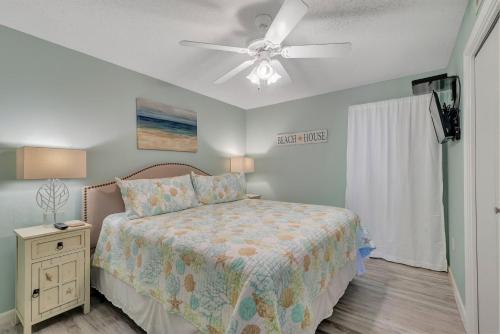 Photo #2 of Phoenix 6 502 in Orange Beach, AL