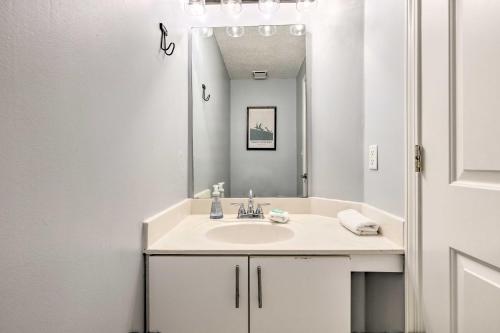 Photo #3 of Gulf Shores Condo with Ocean Views and Beach Access! in Gulf Shores, AL