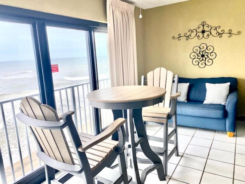 Photo #1 of Gulf Tower 7D in Gulf Shores, AL