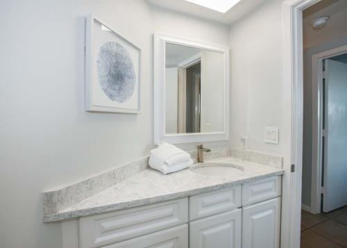 Photo #3 of Summer House 306A by ALBVR - Corner Beachfront Condo - Beachfront Balcony Accessible from all Rooms in Orange Beach, AL