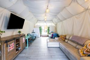 Photo #5 of Samesun Ocean Beach Hotel & Hostel in San Diego, CA