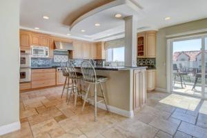 Photo #4 of The Bridge At South Oceanside is the Perfect Family Beach House now with AC in Oceanside, CA
