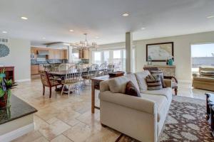 Photo #5 of The Bridge At South Oceanside is the Perfect Family Beach House now with AC in Oceanside, CA