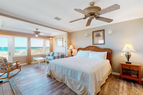 Photo #2 of Crosswind Landing by Meyer Vacation Rentals in Gulf Shores, AL