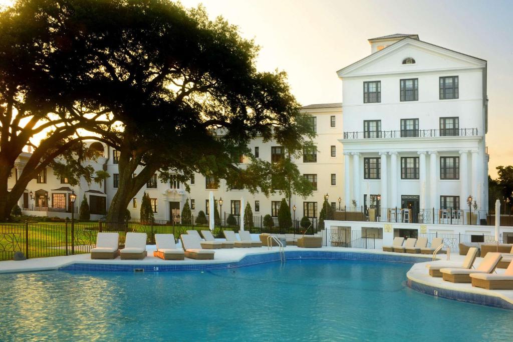 Photo of White House Hotel in Biloxi, MS