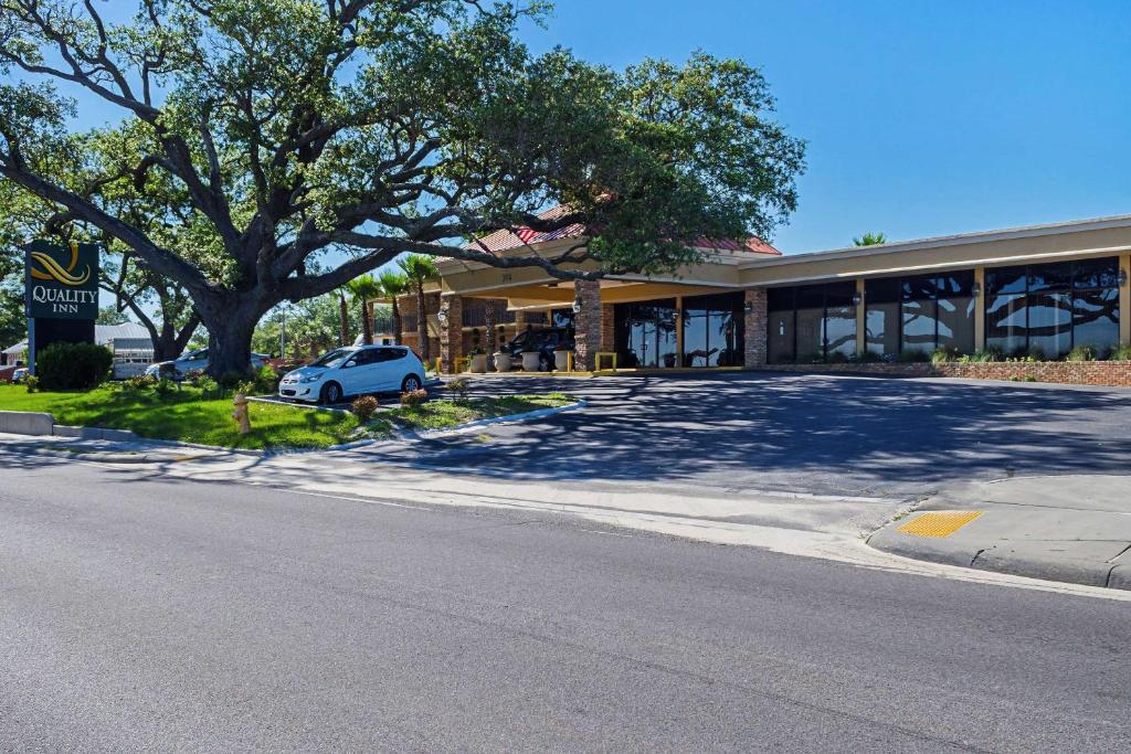 Photo of Quality Inn Biloxi Beach in Biloxi, MS
