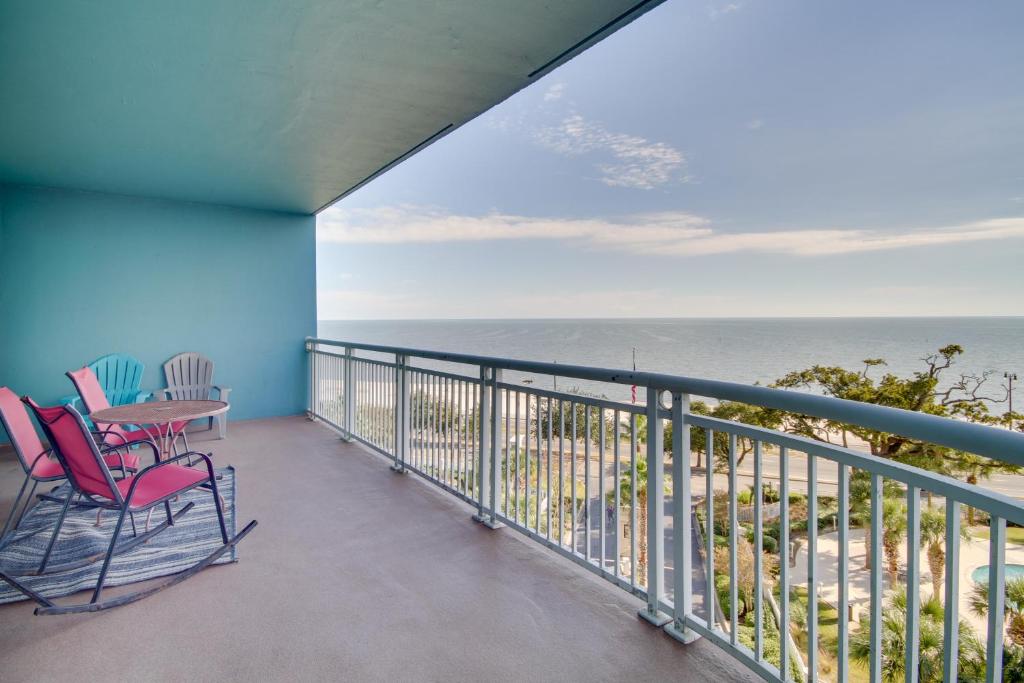 Photo of Gulfport Condo with Views Walk to Beach in Gulfport, MS