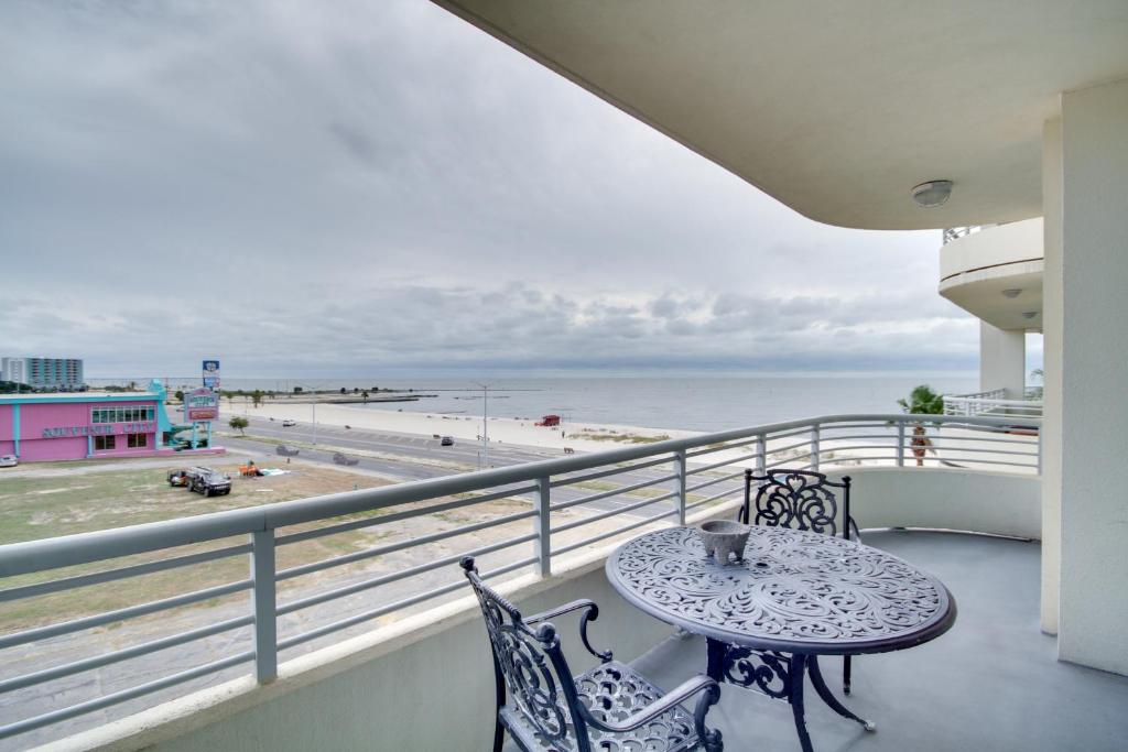 Photo of Beachfront Biloxi Condo Balcony and Community Perks in Biloxi, MS