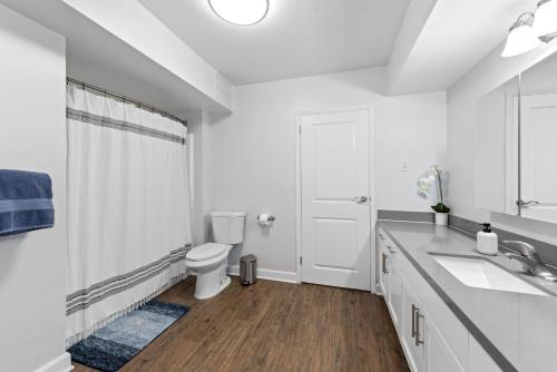 Photo #3 of Peridot Palm - Marina Views 2BR w Private large Patio in Marina del Rey, CA