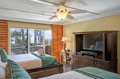 Photo #2 of Pacific Terrace Hotel in San Diego, CA