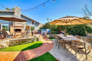 Photo #6 of Luxury beach home one block from ocean with spa, WiFi, & gorgeous outdoor space in San Diego, CA