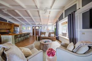 Photo #5 of Waterfront Escape on Blue Ridge Lake with Dock! in Blue Ridge, GA