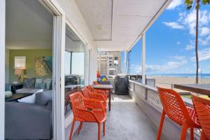 Photo #4 of 2010 W Oceanfront in Newport Beach, CA