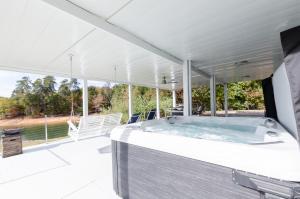 Photo #4 of Lakeside Haven in Gainesville, GA