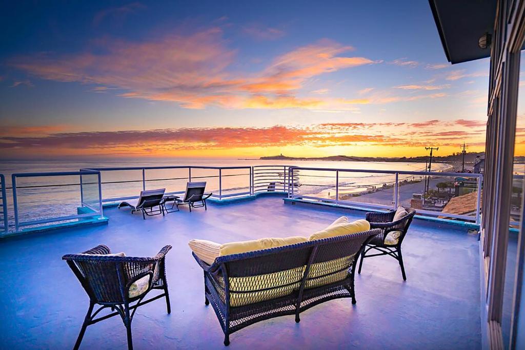 Photo #1 of Luxury Beachfront Penthouse Walk to the Beach Restaurants Entertainment in Half Moon Bay, CA