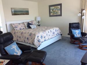 Photo #5 of Gray's Inn & Gallery in Morro Bay, CA