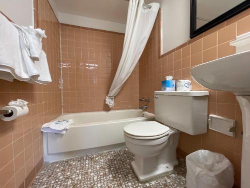 Photo #3 of Polynesian Oceanfront Hotel in Myrtle Beach, SC