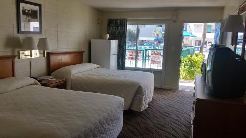 Photo #2 of Admiral Motor Inn in Myrtle Beach, SC