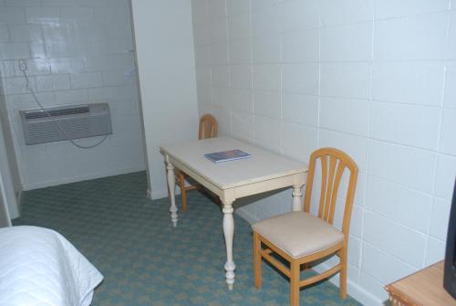 Photo #3 of Admiral Motor Inn in Myrtle Beach, SC