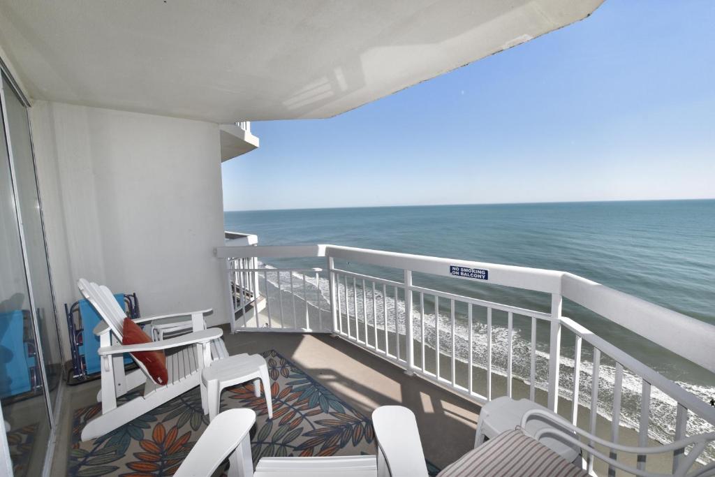 Photo of 1004 Waters Edge Resort condo in Murrells Inlet, SC