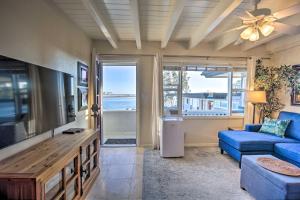 Photo #6 of San Diego Hub with Bay Views - 1 Block to Beach! in San Diego, CA
